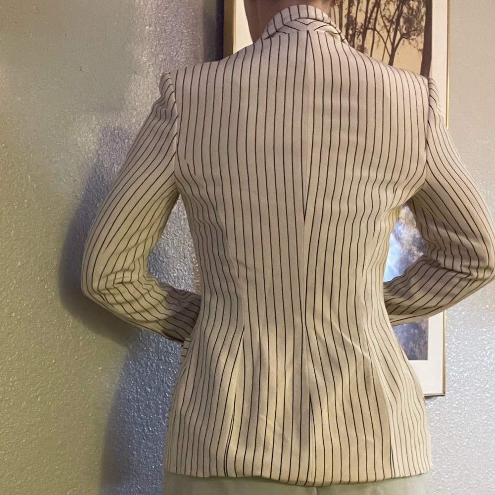 Eric Gaskins 100% silk blazer - Picture 3 of 10